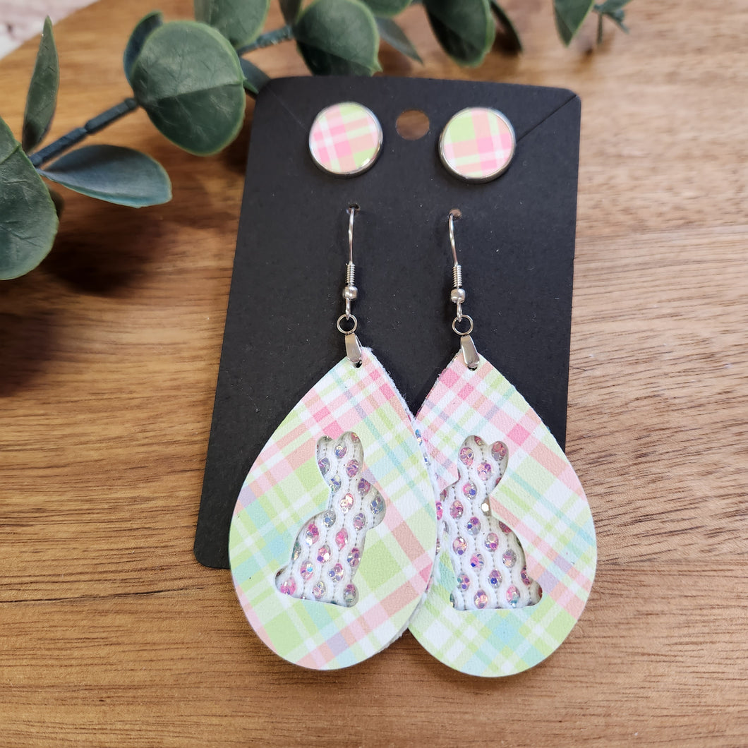 Teardrop bunny earrings with studs