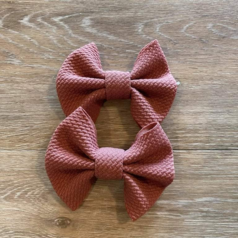 Mauve Piggies on Clips